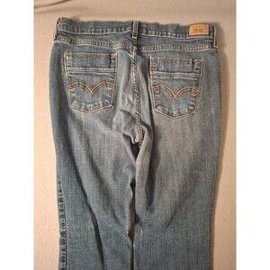 Levi's 515 Bootcut Women's Jeans Size 12M Medium Wash (32x30) Chore outside